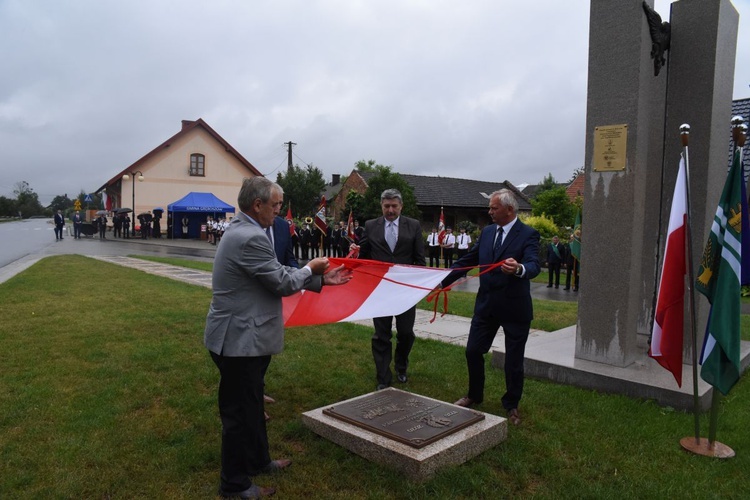 Odsłonięcie tablicy z okazji 100. rocznicy Bitwy Warszawskiej.