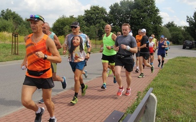 Tarnów-Jasna Góra biegiem w jeden dzień