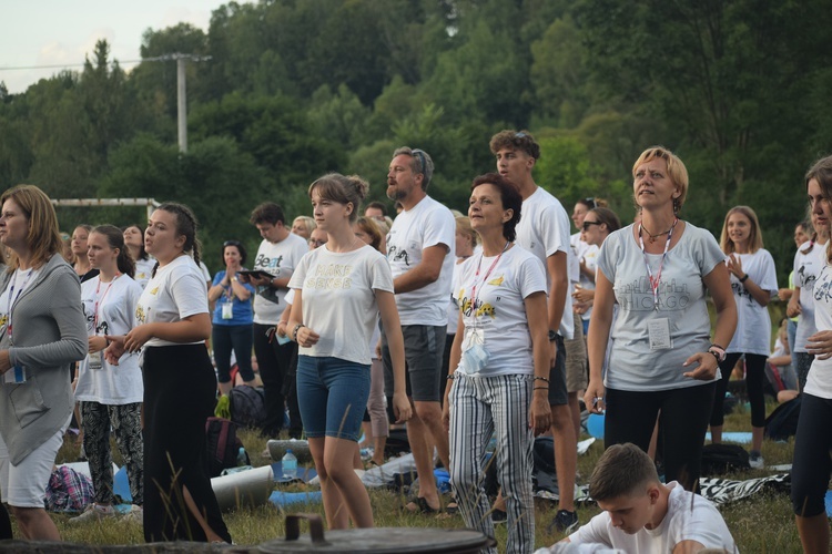 38. PPT. Dzień siódmy. Apel w Trzebniowie