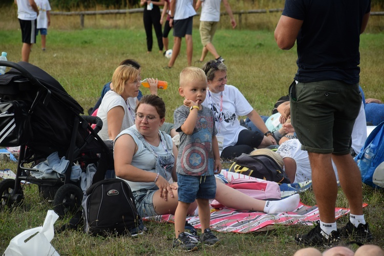 38. PPT. Dzień siódmy. Apel w Trzebniowie