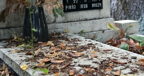 Cześć ich pamięci! Sprzątanie grobów bohaterów wojny polsko-bolszewickiej