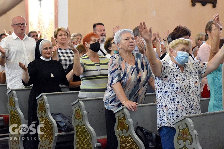 Modlitwa za wstawiennictwem bł. Karoliny i Msza św. z uwielbieniem
