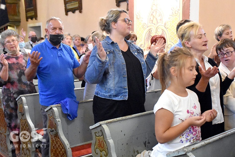 Modlitwa za wstawiennictwem bł. Karoliny i Msza św. z uwielbieniem