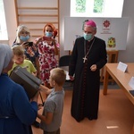 Caritas przekazała komputery dla placówek szkolnych