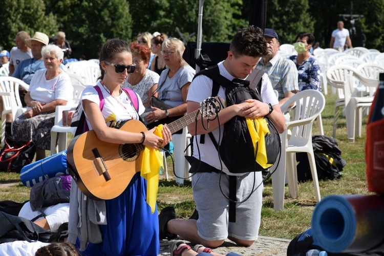 38. PPT - grupa 18, wejście