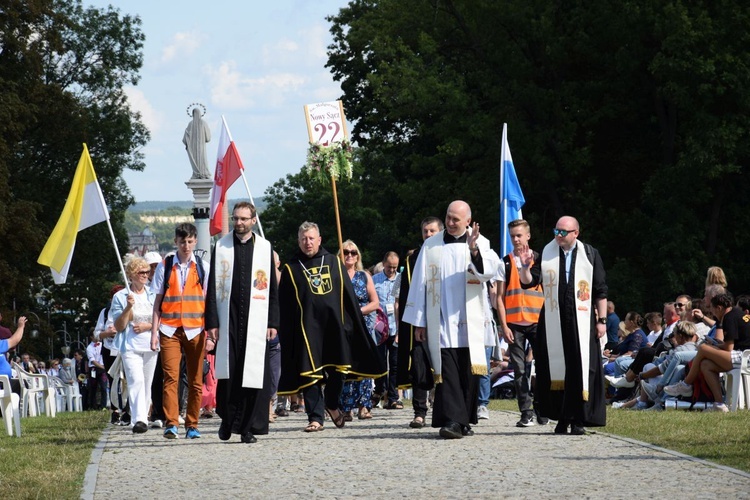 38. PPT - grupa 22, wejście