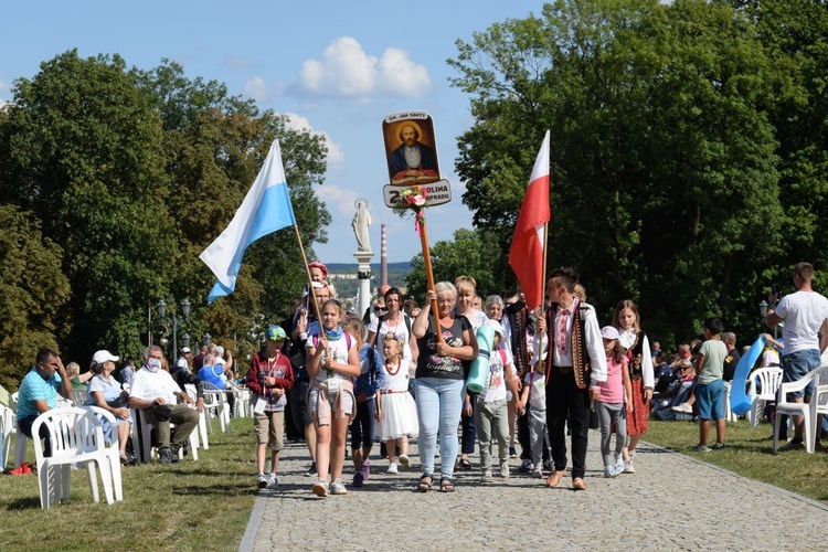 38. PPT - grupa 23, wejście