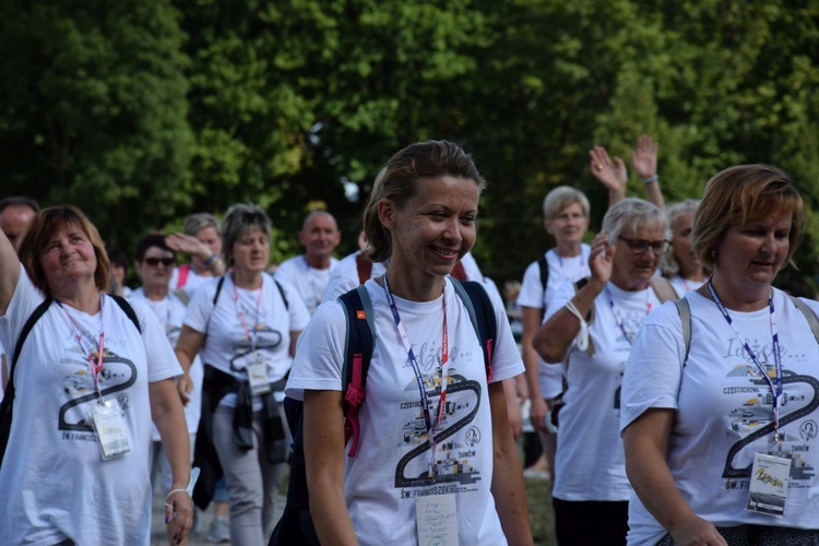 38. PPT - grupa 2, wejście