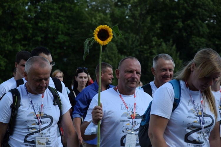 38. PPT - grupa 2, wejście