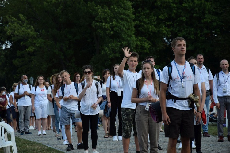 38. PPT - grupa 6, wejście