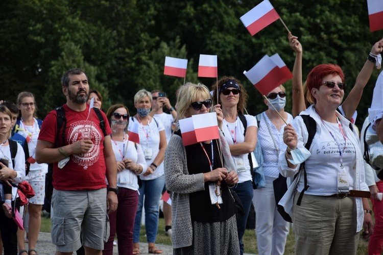 38. PPT - grupa 7, wejście