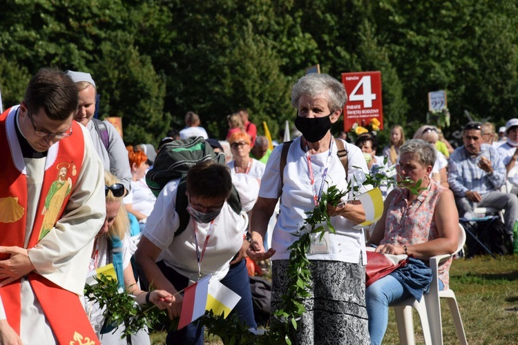 38. PPT - grupa 8, wejście