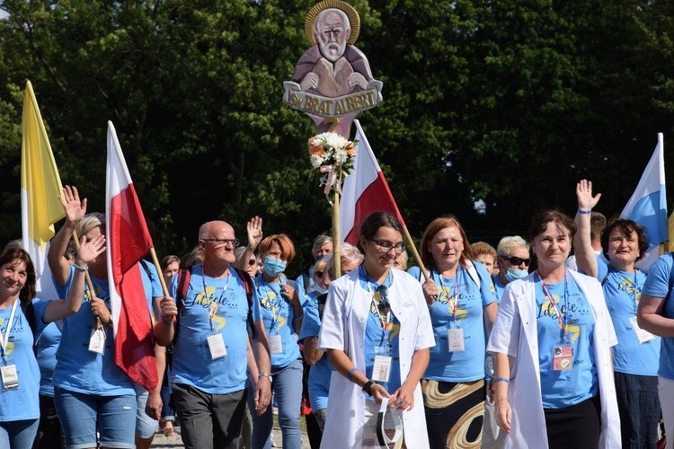 38. PPT - grupa 3, wejście