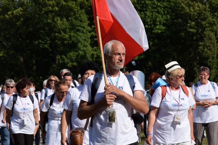 38. PPT - grupa 11, wejście