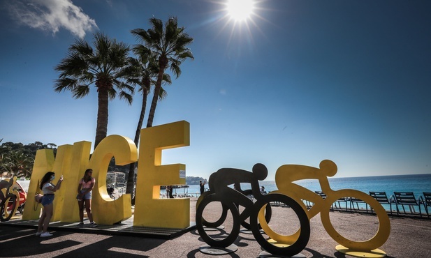 Tour de France - w strefie czerwonej "za zamkniętymi drzwiami"