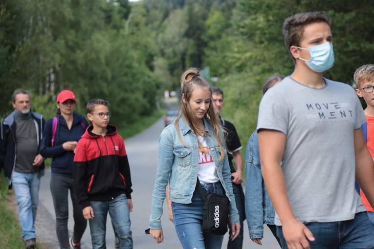 Pielgrzymka z Trzciany koło Bochni do Pasierbca
