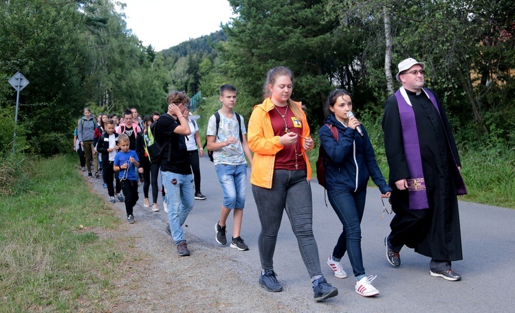 Pielgrzymka z Trzciany koło Bochni do Pasierbca