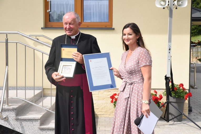 Biskup w przedszkolu