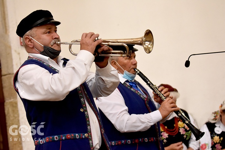 Strzegom. Dożynki gminne z biskupem seniorem