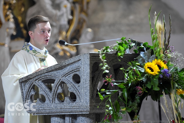 Strzegom. Dożynki gminne z biskupem seniorem