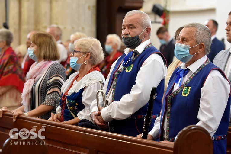 Strzegom. Dożynki gminne z biskupem seniorem