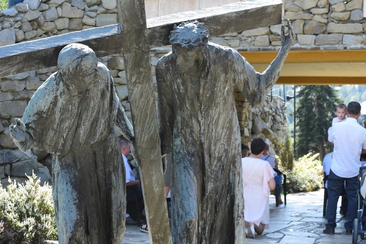 Abp Mokrzycki w Pasierbcu