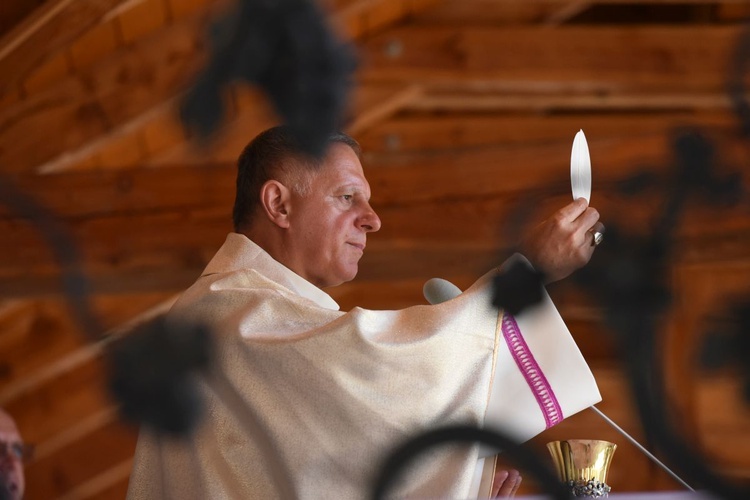 Abp Mokrzycki w Pasierbcu