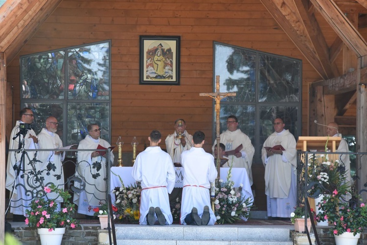 Abp Mokrzycki w Pasierbcu