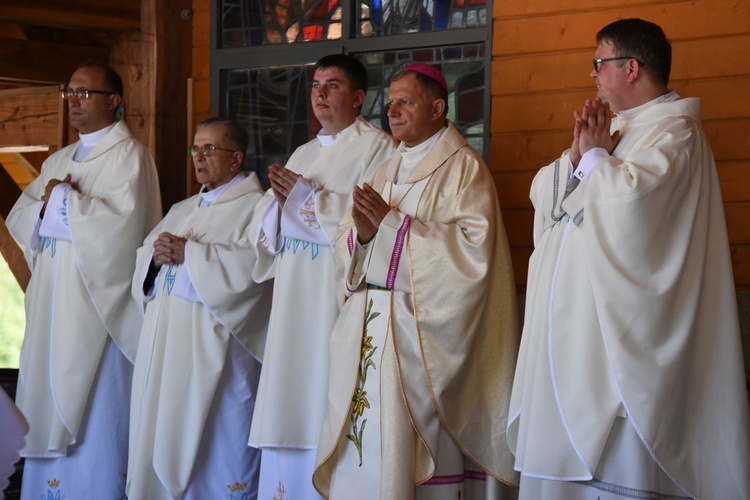 Abp Mokrzycki w Pasierbcu