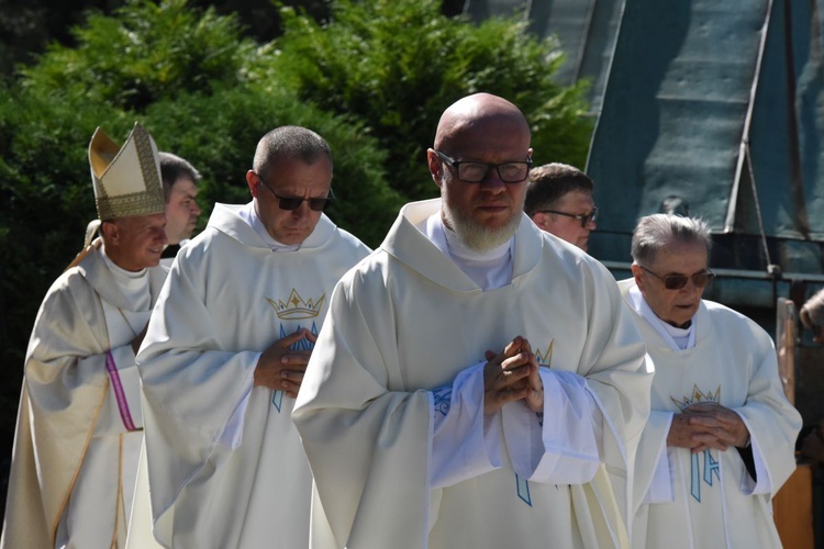 Abp Mokrzycki w Pasierbcu