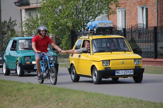 Parada pojazdów w Rozalinie