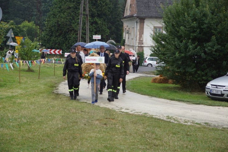 Dożynki gminne w Roztokach