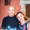 Monika i Mirek w tym roku obchodzą srebrny jubileusz małżeństwa. 10 lat temu doświadczyli, że miłość Boga jest mocniejsza od śmierci.