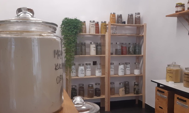 Katowice. Zero plastiku, zakupy tylko na wagę, czyli sklep Zero Waste