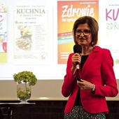 ▲	Dr Grażyna Kuczek jest lekarzem i konsultantką w zakresie medycyny naturalnej i zapobiegawczej oraz prowadzi wykłady i seminaria.