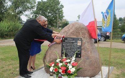 Kąty k. Ciechanowa pamiętają o Romanie Konwerskim