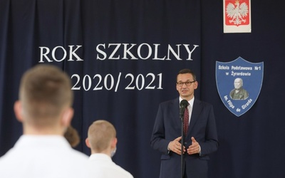 Premier spotkał się z uczniami klas ósmych Szkoły Podstawowej nr 1 w Żyrardowie.