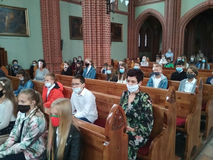 Żary. Msza św. na rozpoczęcie nowego roku szkolnego