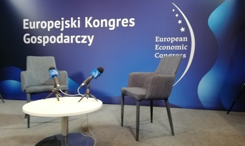 Katowice. Europejski Kongres Gospodarczy wystartował w formie hybrydowej. Jak pomóc małym i średnim firmom?