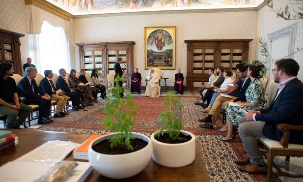 Franciszek konfrontuje się na temat encykliki Laudato sì