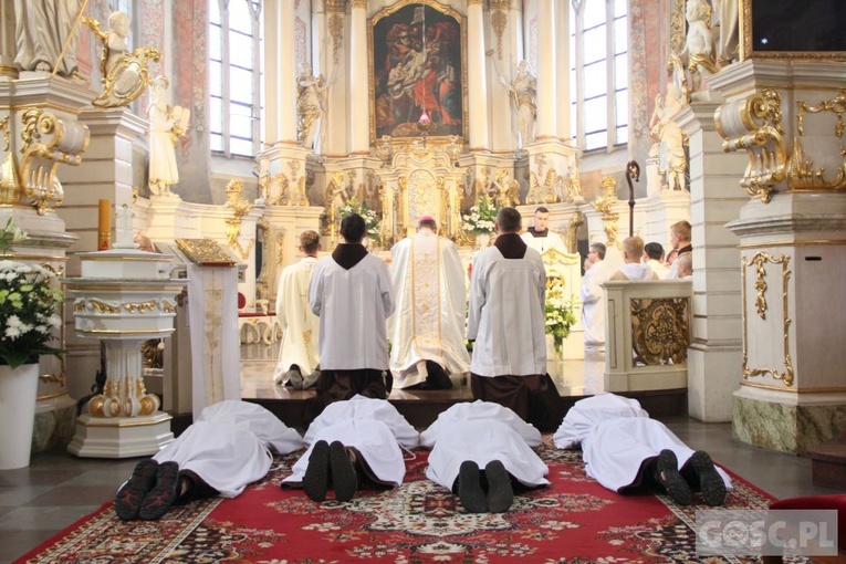Wschowa. Święcenia diakonatu i ogłoszenie Maryi patronką Wschowy
