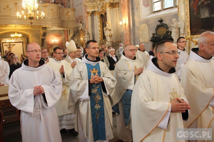 Wschowa. Święcenia diakonatu i ogłoszenie Maryi patronką Wschowy