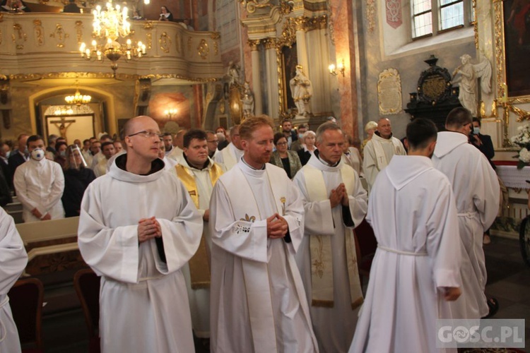 Wschowa. Święcenia diakonatu i ogłoszenie Maryi patronką Wschowy