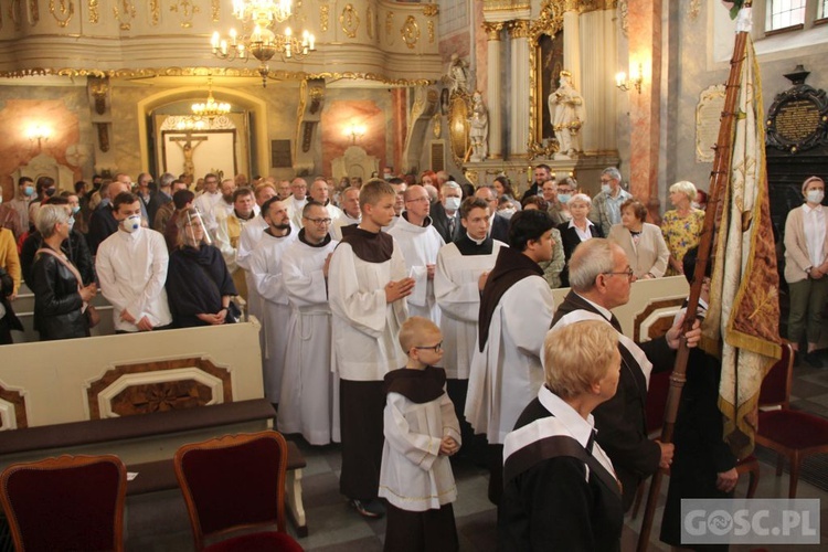 Wschowa. Święcenia diakonatu i ogłoszenie Maryi patronką Wschowy