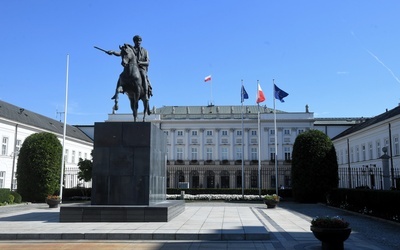 Rada Gabinetowa o nowej strategii walki z koronawirusem i sytuacji na Białorusi