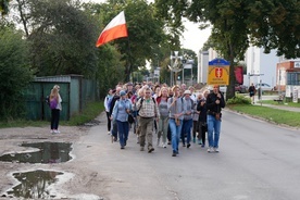 Pątnicy z Gdyni idą do Swarzewa po raz 34.