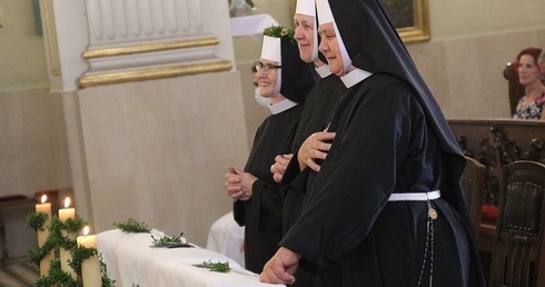 Jubilatki: s. Franciszka Śliwińska, s. Aniela Wojda i s. Małgorzata Seredyńska.