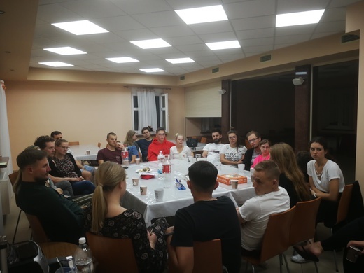 Weekend narzeczeński w Nędzy