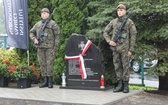 Odsłonięcie obelisku upamiętniającego żołnierzy "Bartka" poległych w Łazach