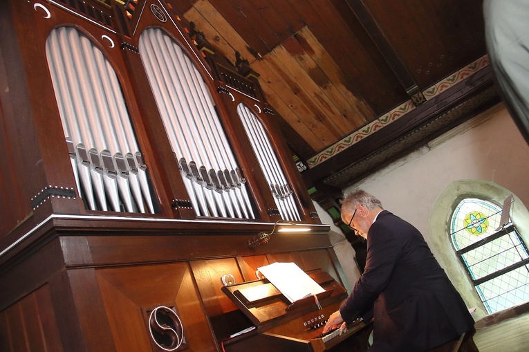 Błogosławieństwo organów w Chmielnie
